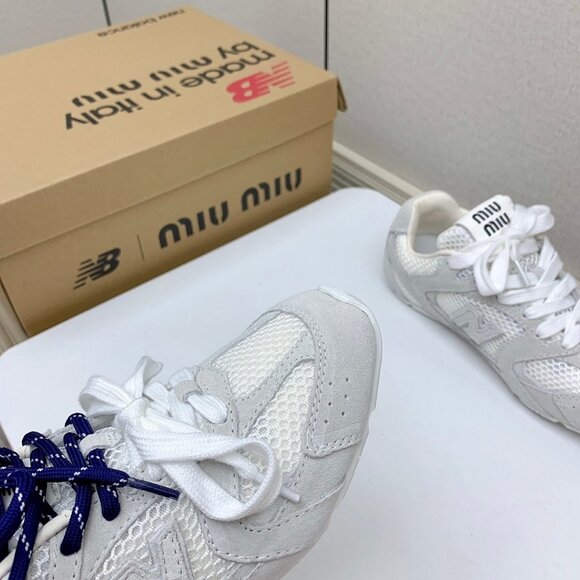✅MIU MIU Women's Retro White Casual Shoes - Picture 2 of 9